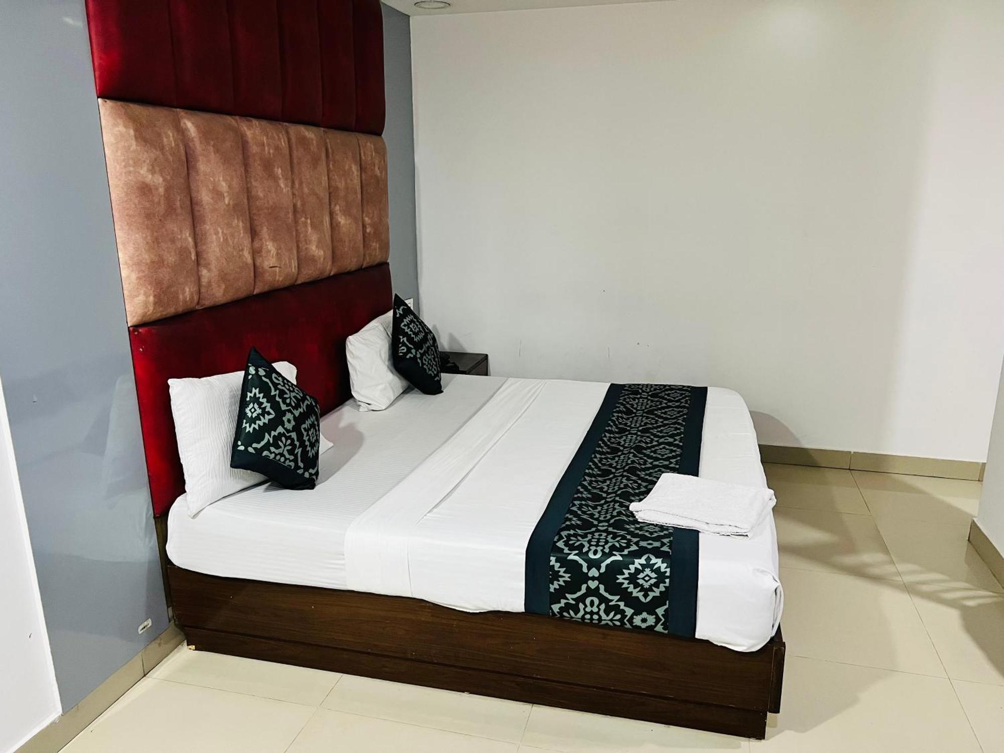 Hotel Marina Near Igi Airport Delhi Νέο Δελχί Εξωτερικό φωτογραφία
